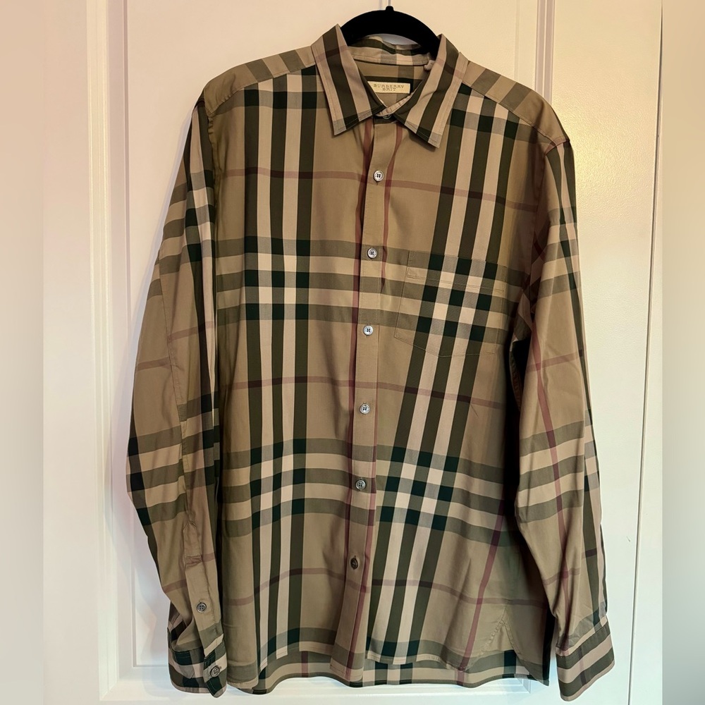 Burberry Brit Classic Plaid Long Sleeved Button Up Size Large.